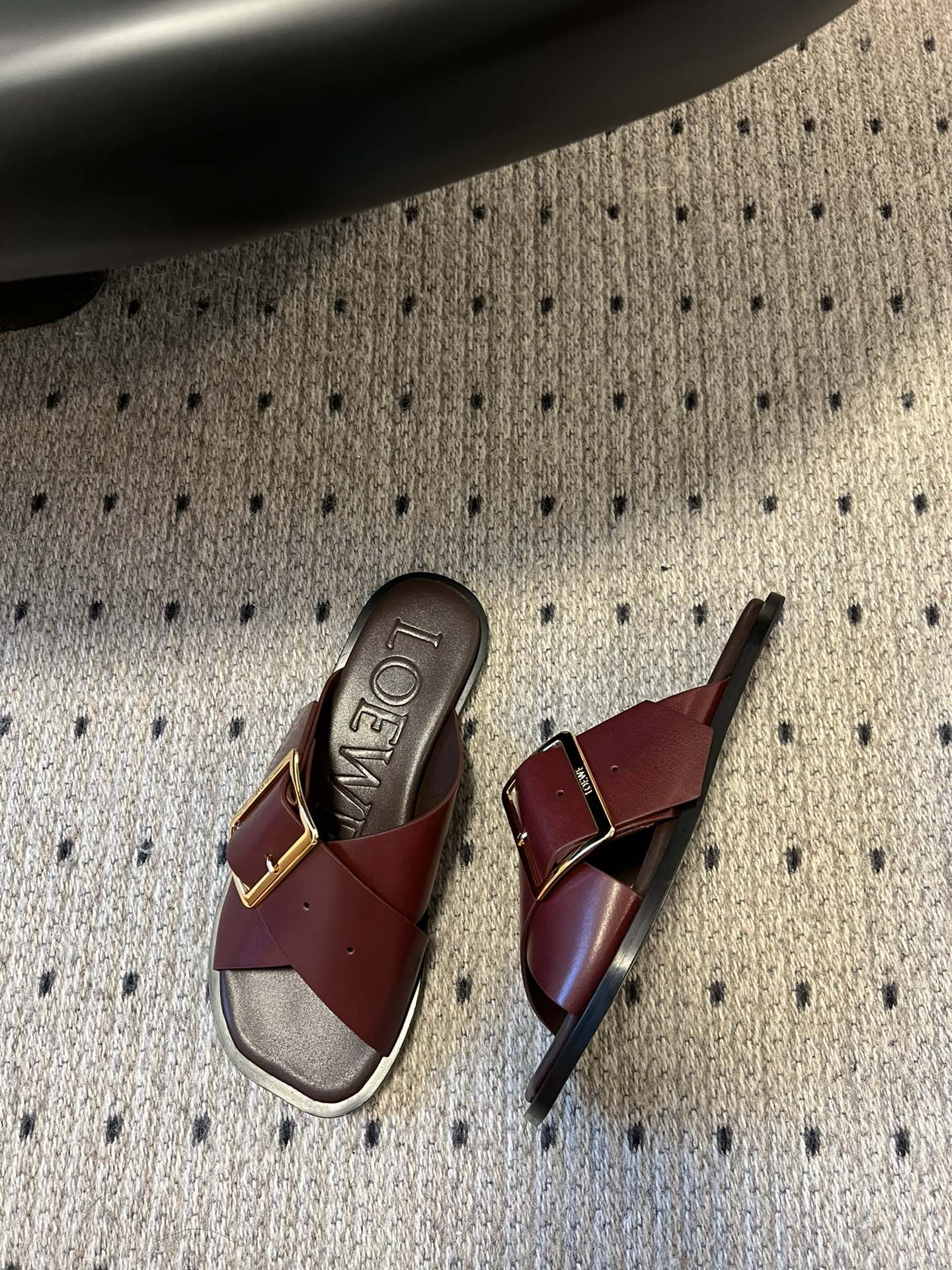 PETAL BELT FLAT SANDAL IN SANGRIA RED CALFSKIN - 35