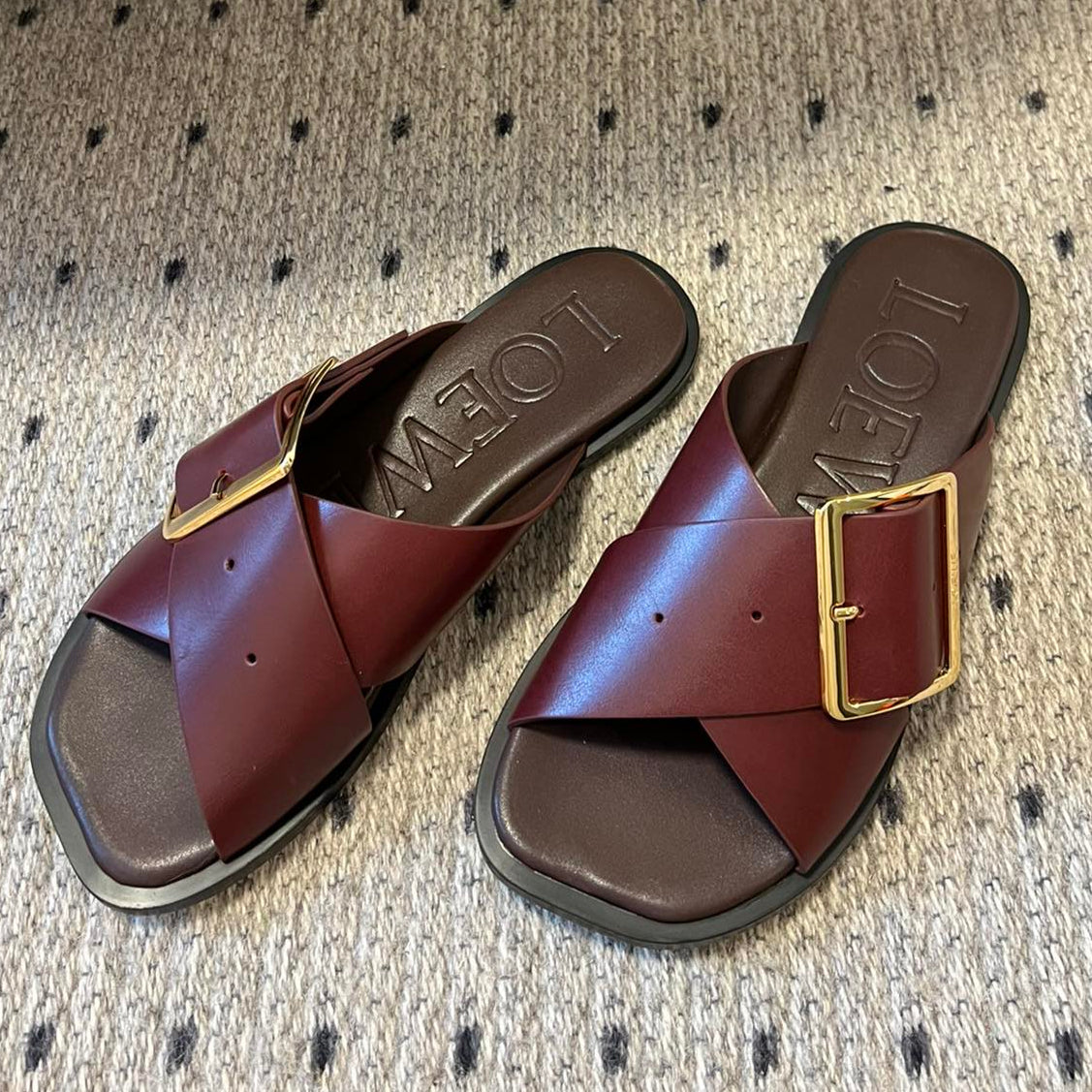 PETAL BELT FLAT SANDAL IN SANGRIA RED CALFSKIN - 35