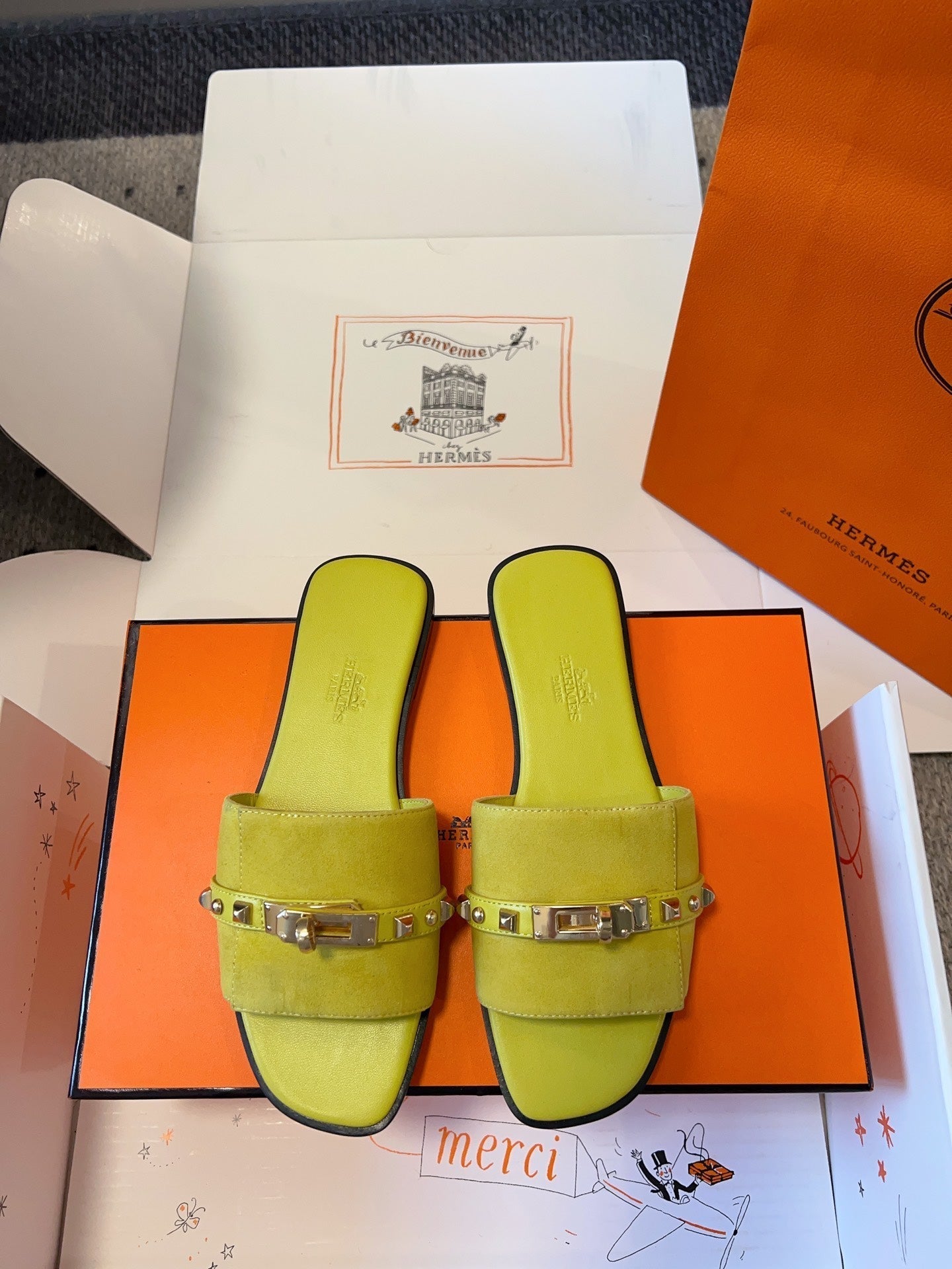 GIULIA FLAT SANDAL IN NEON YELLOW SUEDE - 35