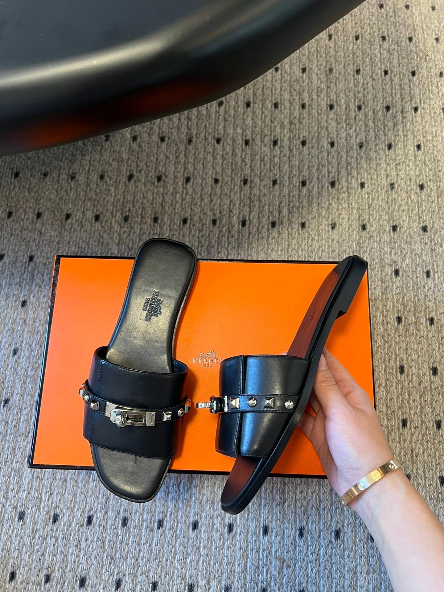 GIULIA FLAT SANDAL IN BLACK CALFSKIN - 35