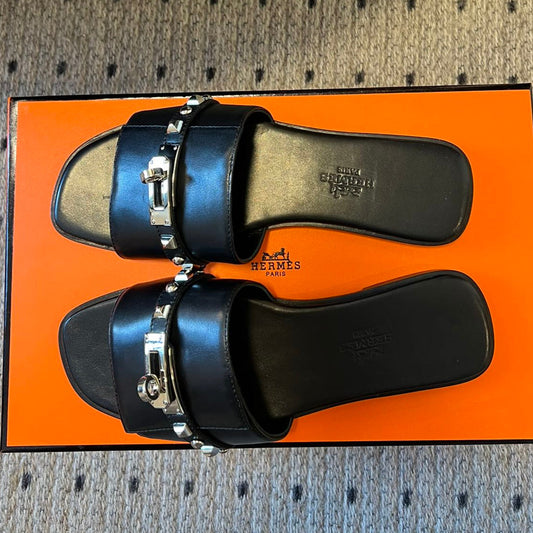 GIULIA FLAT SANDAL IN BLACK CALFSKIN - 35