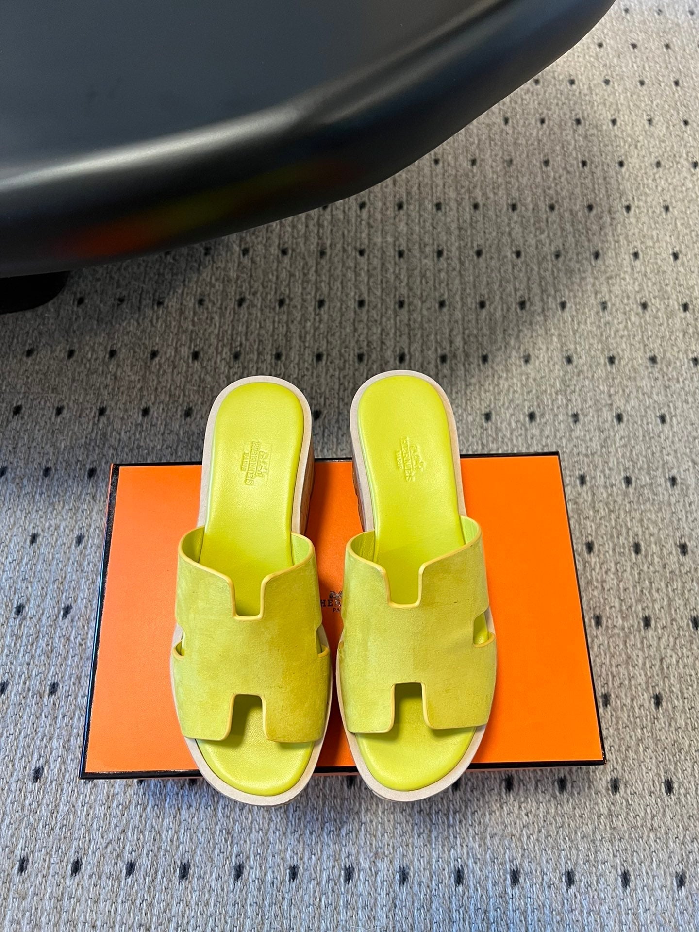 EZE SANDAL 85 MM IN NEON YELLOW CALFSKIN - 35