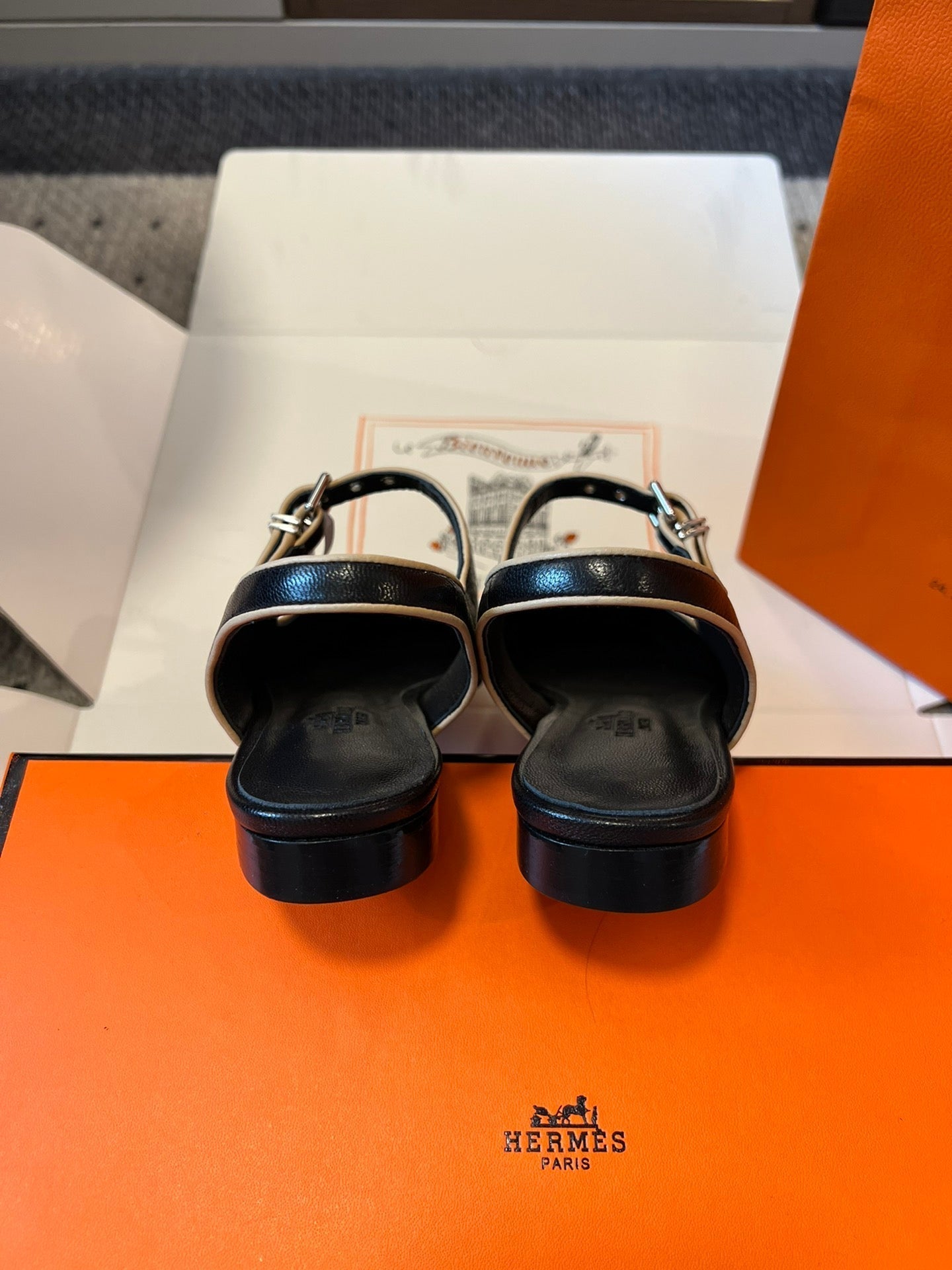 KLEO SLINGBACK IN BLACK CALFSKIN - 35