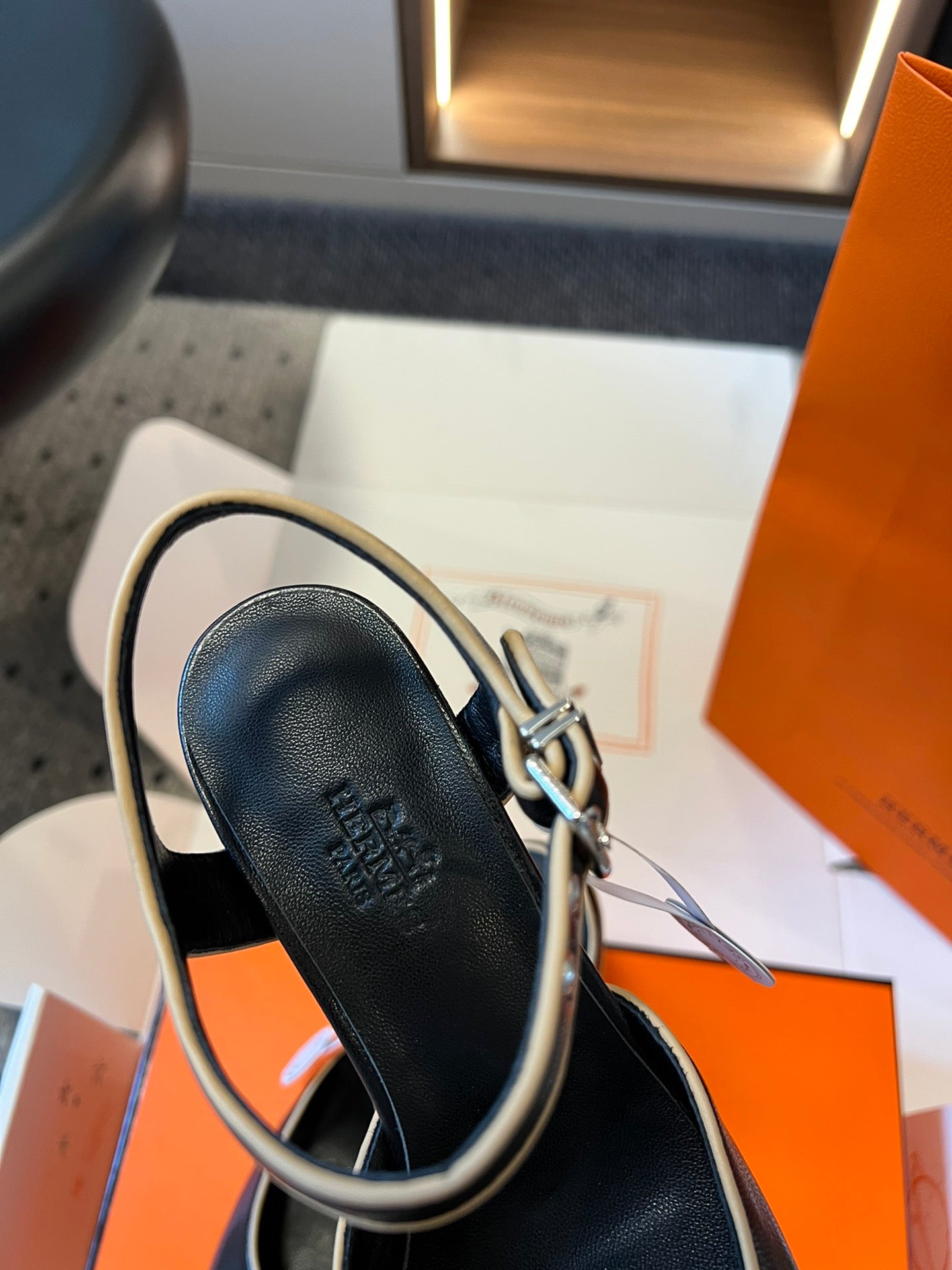 KLEO HIGH SLINGBACK IN BLACK CALFSKIN - 35