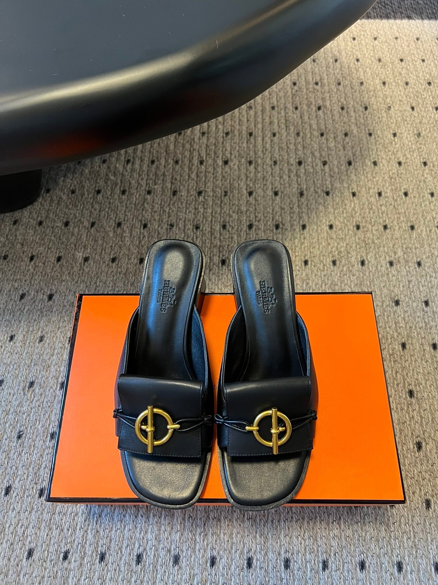 ILOT 55 MM SANDAL IN BLACK CALFSKIN - 35