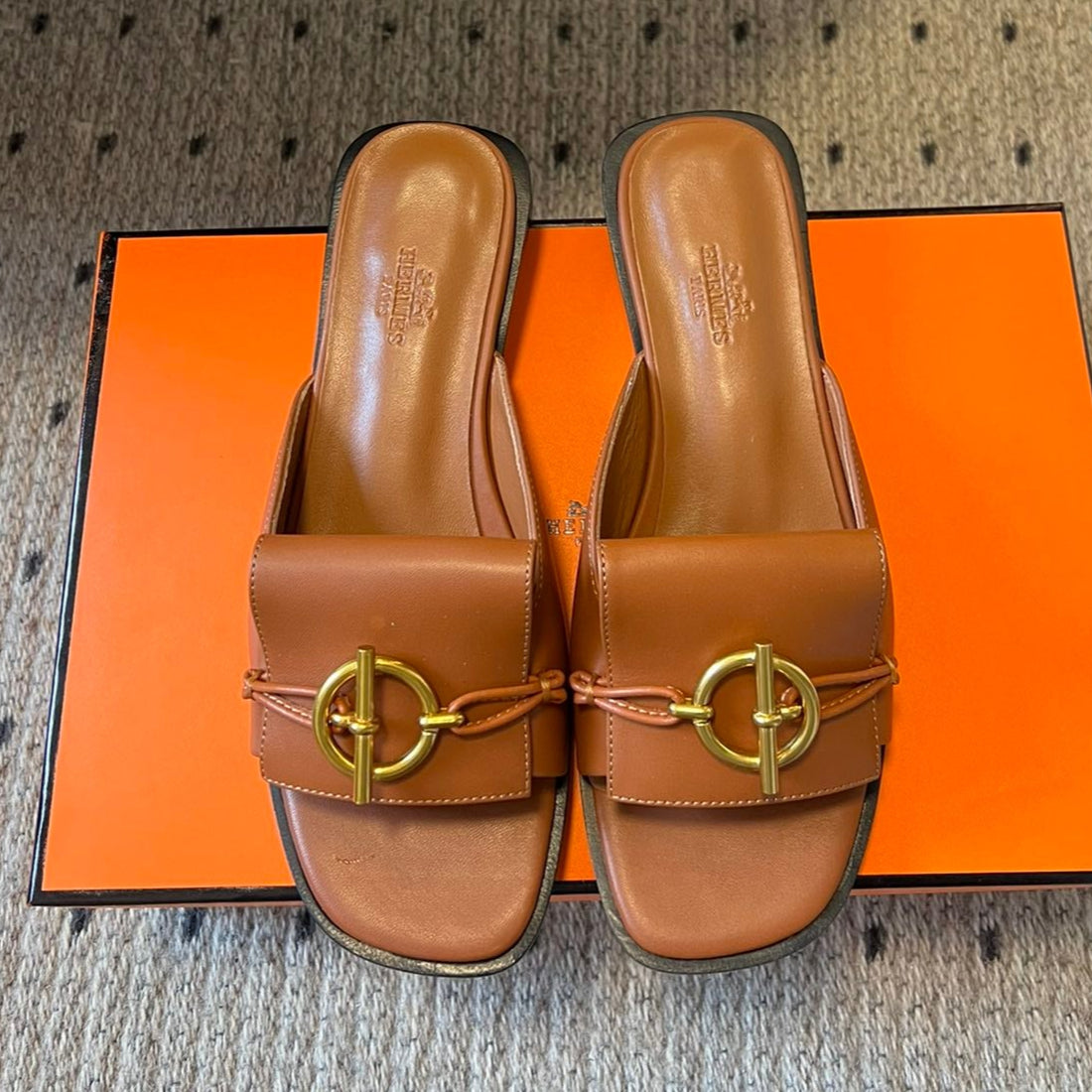ILOT FLAT SANDAL IN BRONZE BROWN CALFSKIN - 35