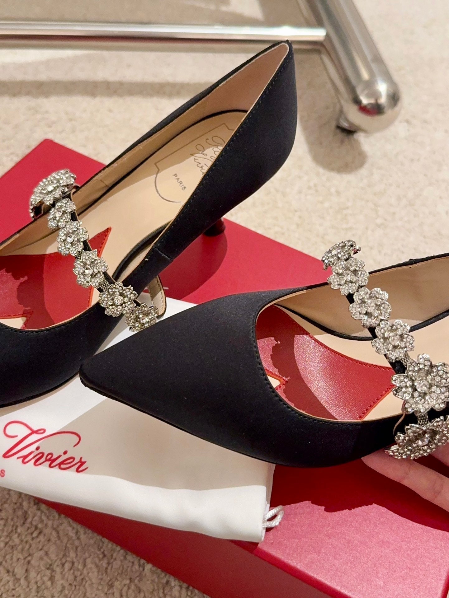 EFFLORESCENCE MARY JANE PUMPS IN BLACK SILK - 34