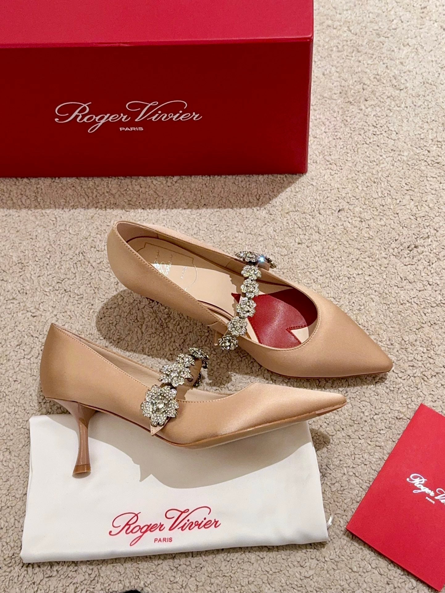 EFFLORESCENCE MARY JANE PUMPS IN TAN BEIGE SILK - 34