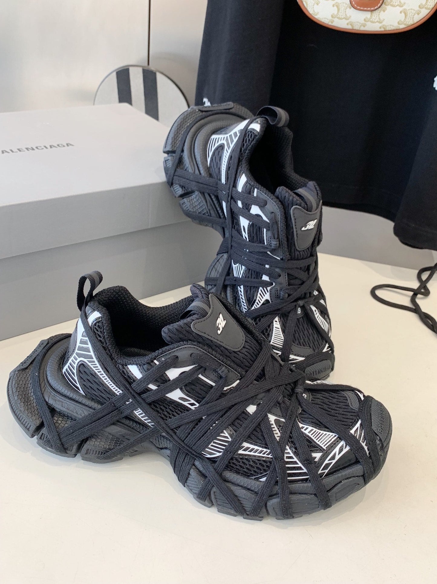 3XL EXTREME LACE SNEAKER BLACK MIX WHITE - 35