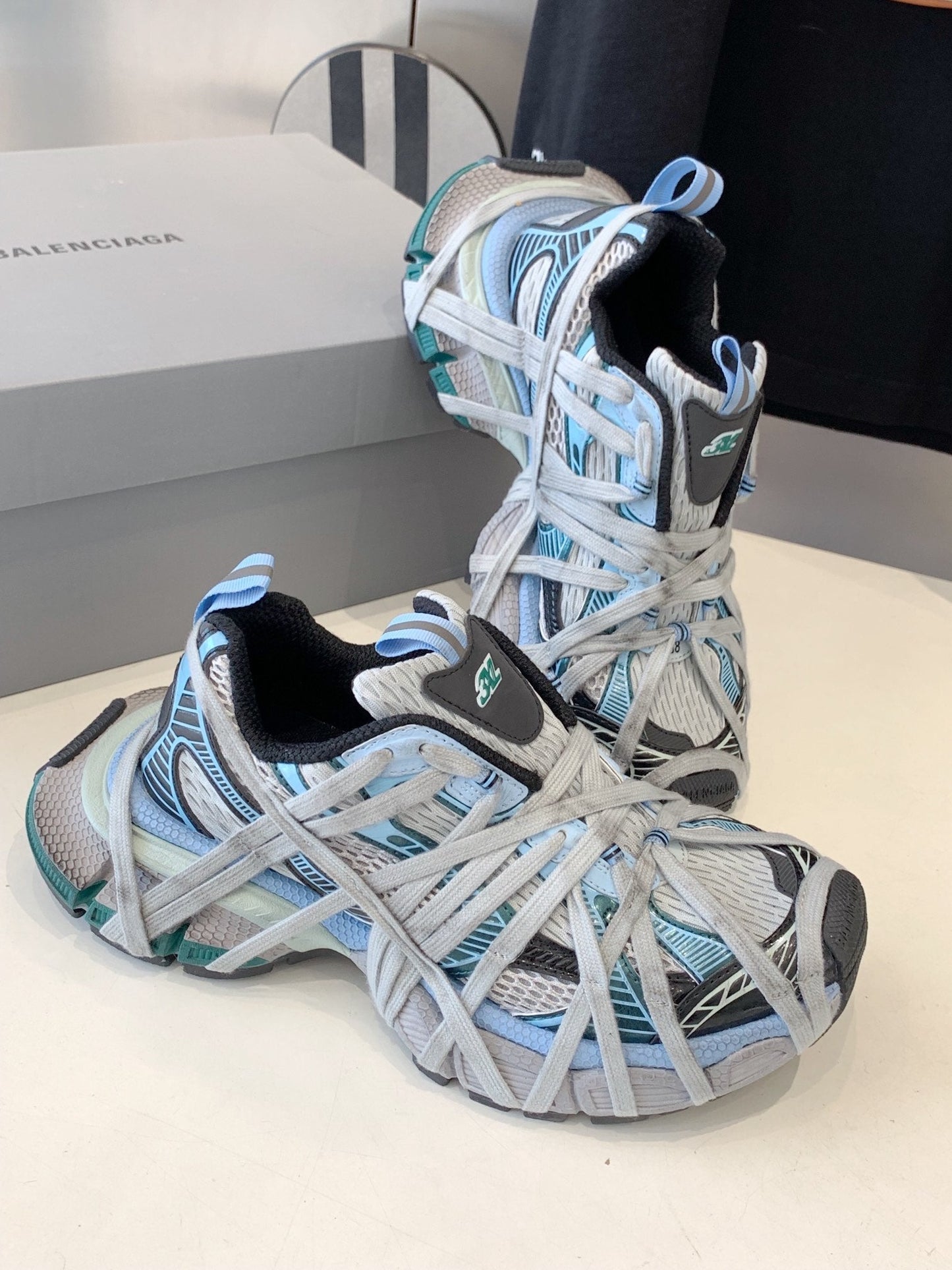 3XL EXTREME LACE SNEAKER GRAY AND LIGHT BLUE - 35