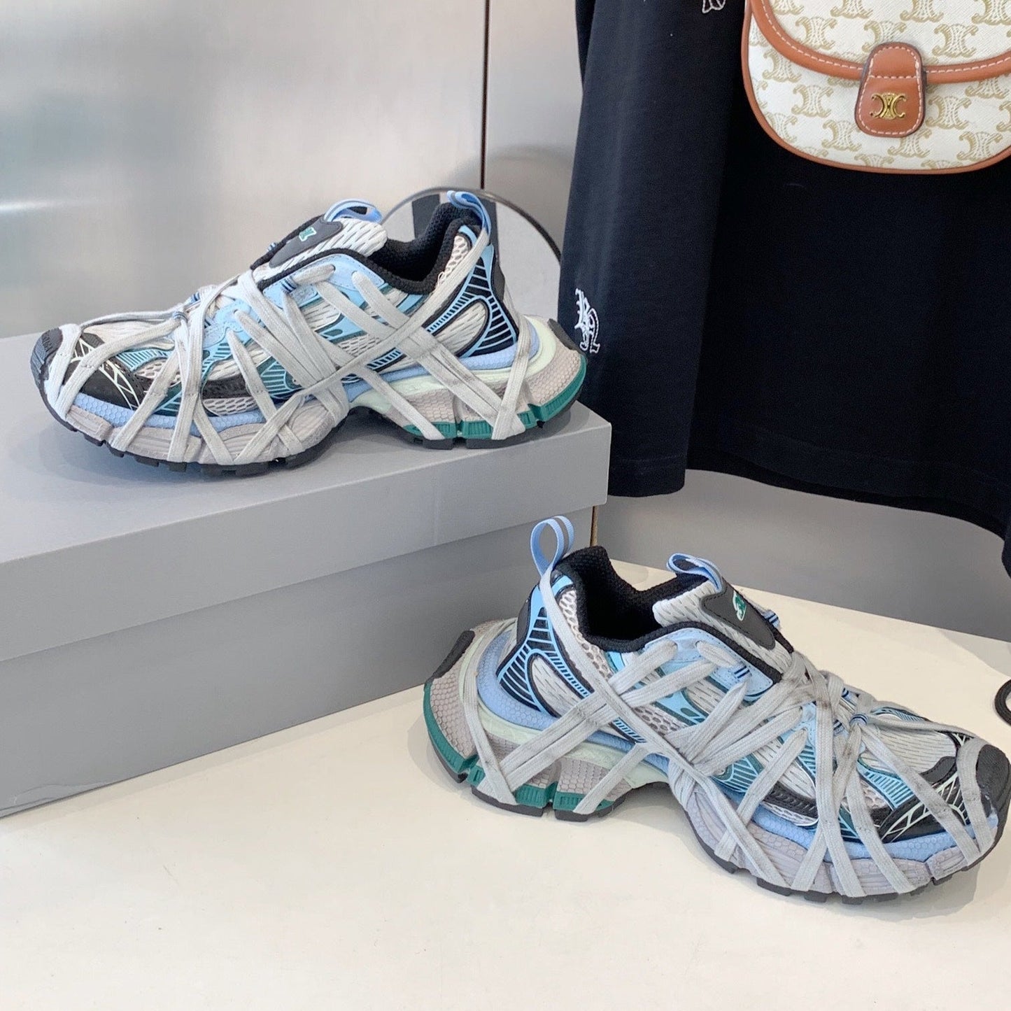 3XL EXTREME LACE SNEAKER GRAY AND LIGHT BLUE - 35