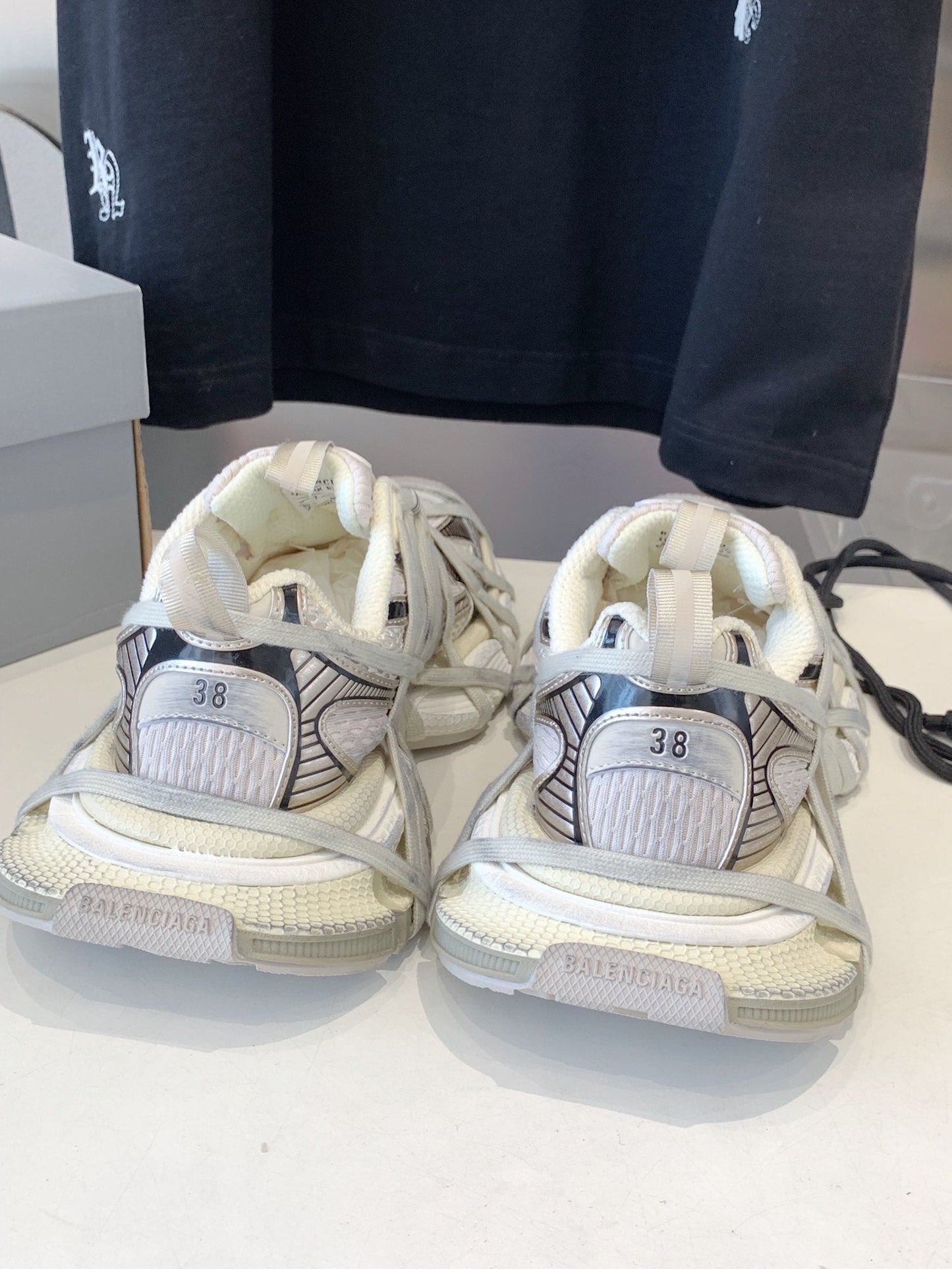3XL EXTREME LACE SNEAKER BEIGE AND GRAY - 35