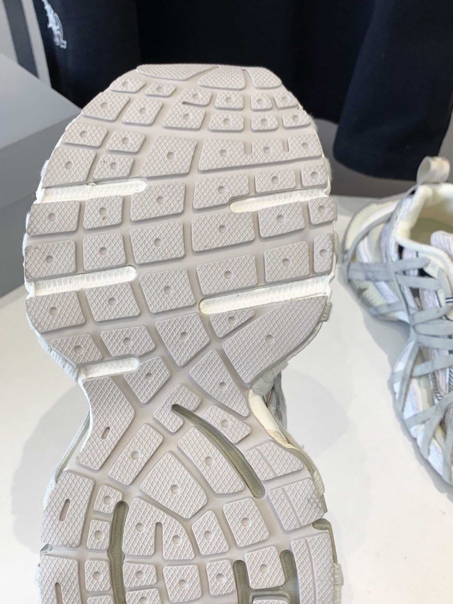 3XL EXTREME LACE SNEAKER BEIGE AND GRAY - 35