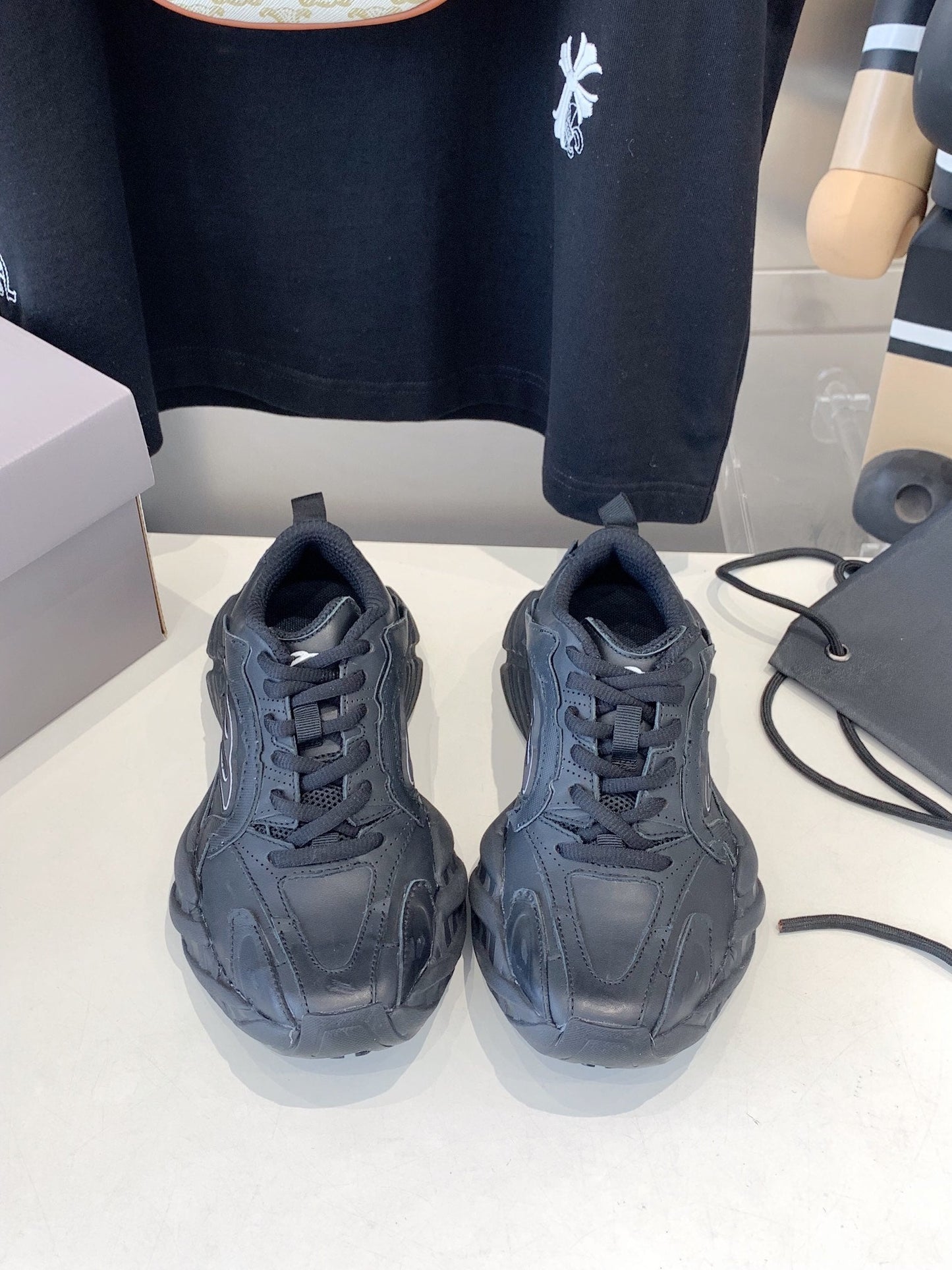MONDAY SHOE IN BLACK COWSKIN AND POLYESTER - 35