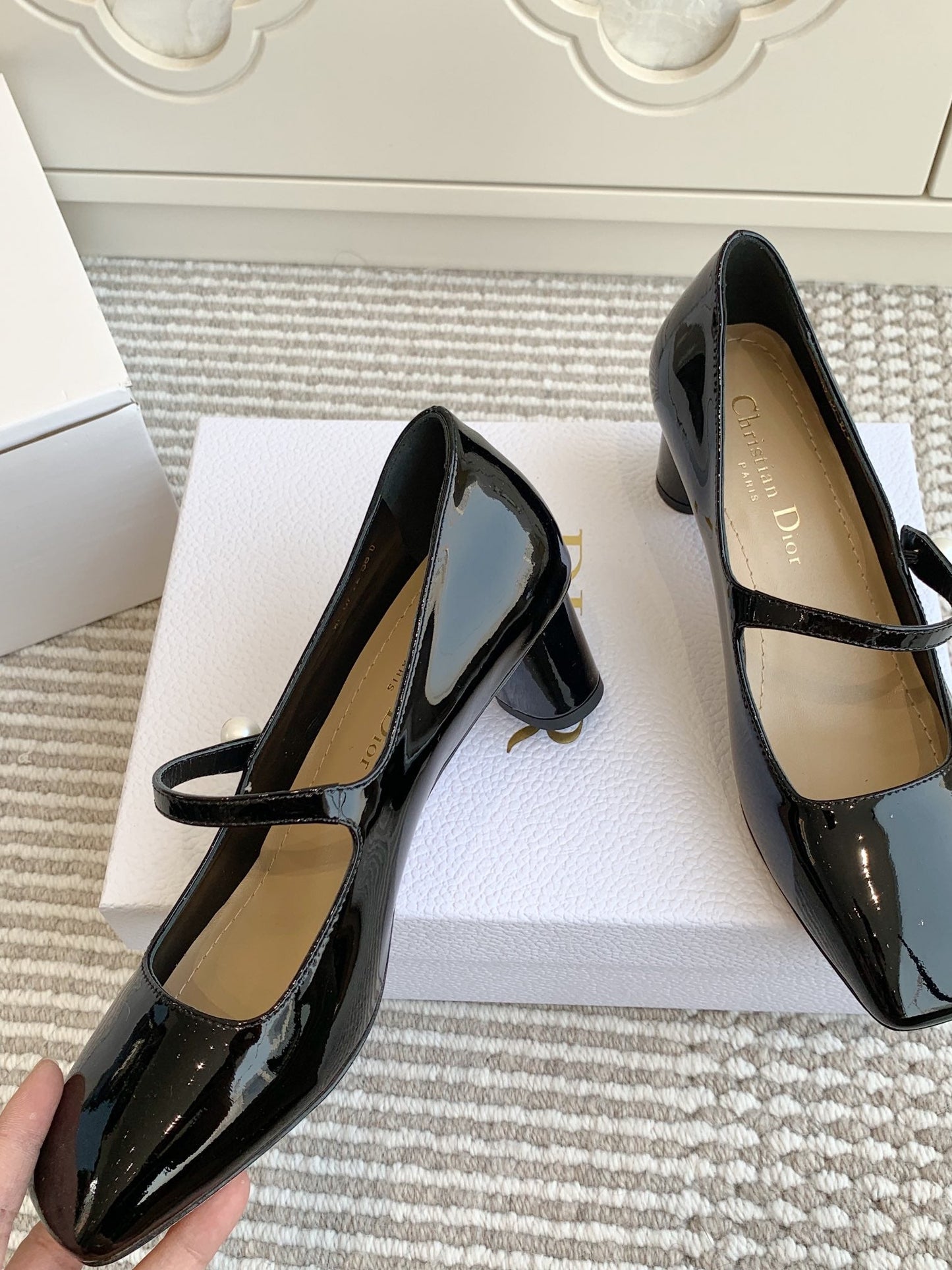 PEARL JOLIE MARY JANE PUMPS IN BLACK CALFSKIN - 35