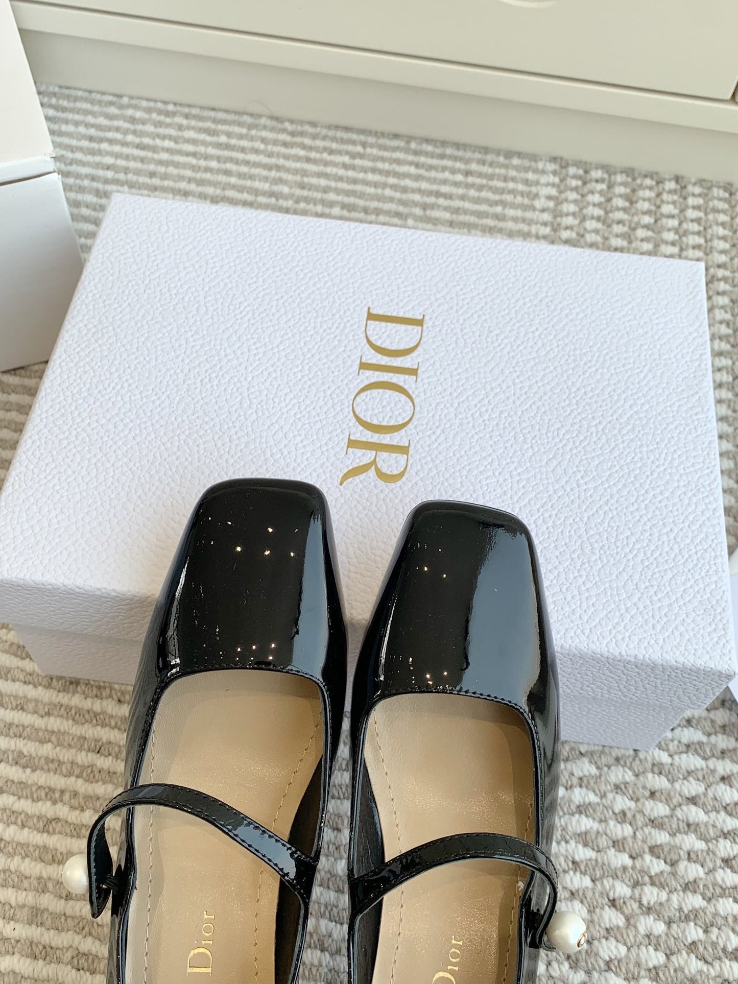 PEARL JOLIE MARY JANE PUMPS IN BLACK CALFSKIN - 35
