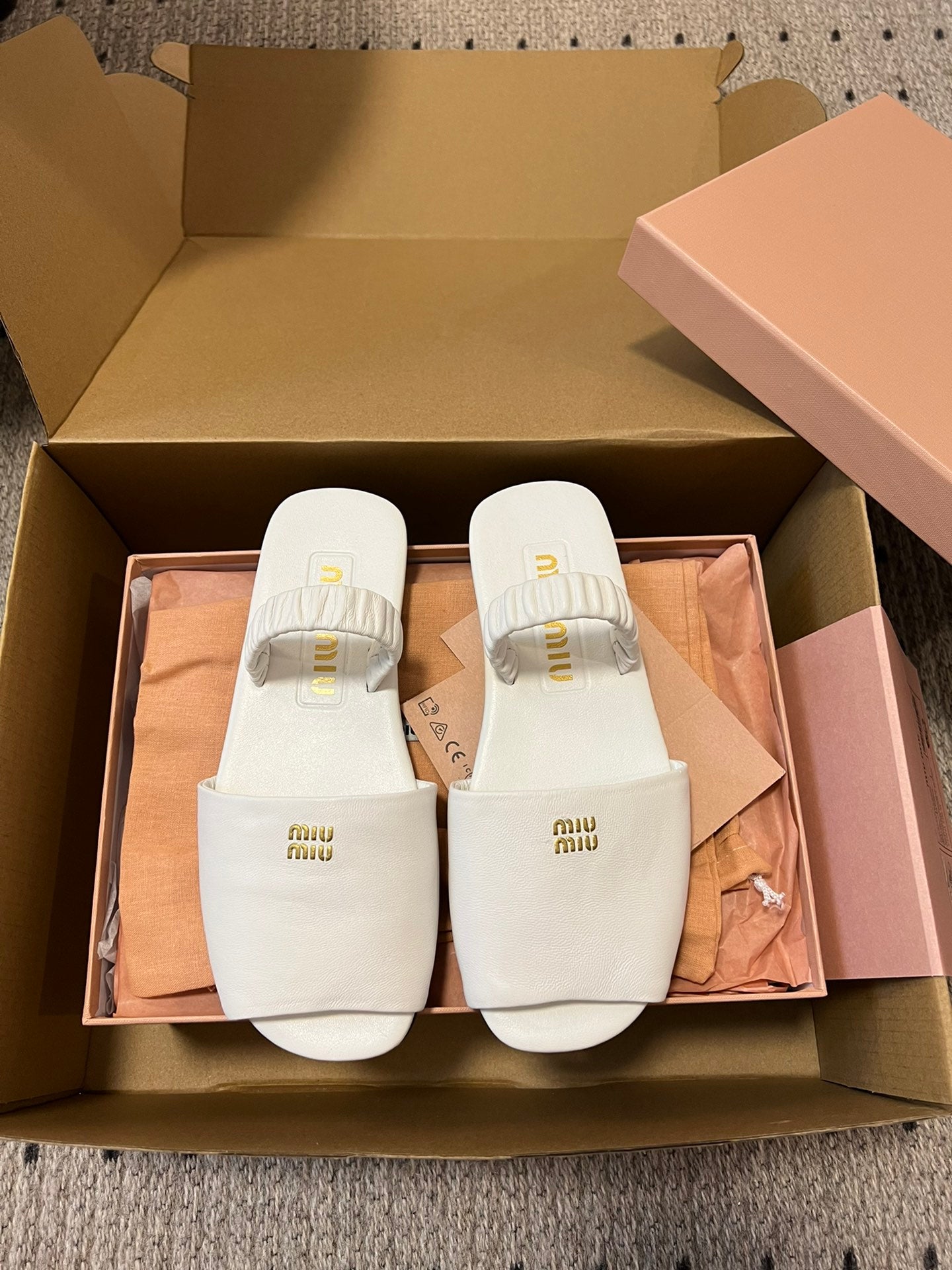 RUCHES SANDALS IN WHITE LAMBSKIN - 35