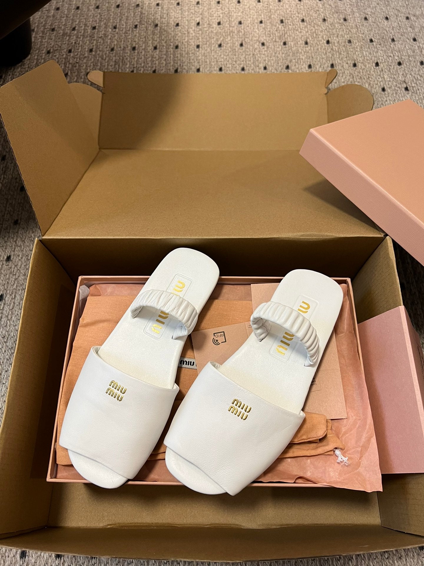 RUCHES SANDALS IN WHITE LAMBSKIN - 35
