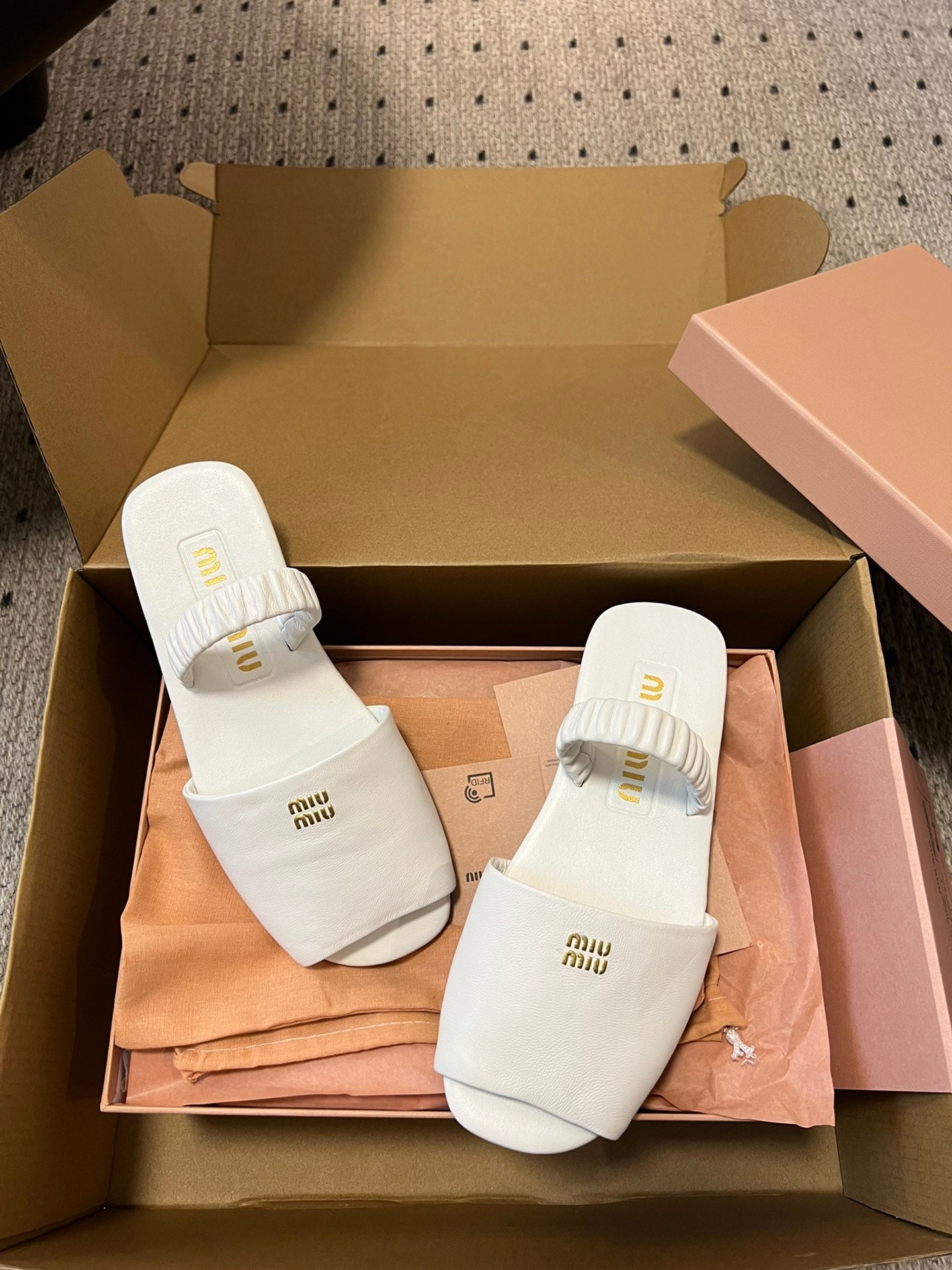 RUCHES SANDALS IN WHITE LAMBSKIN - 35