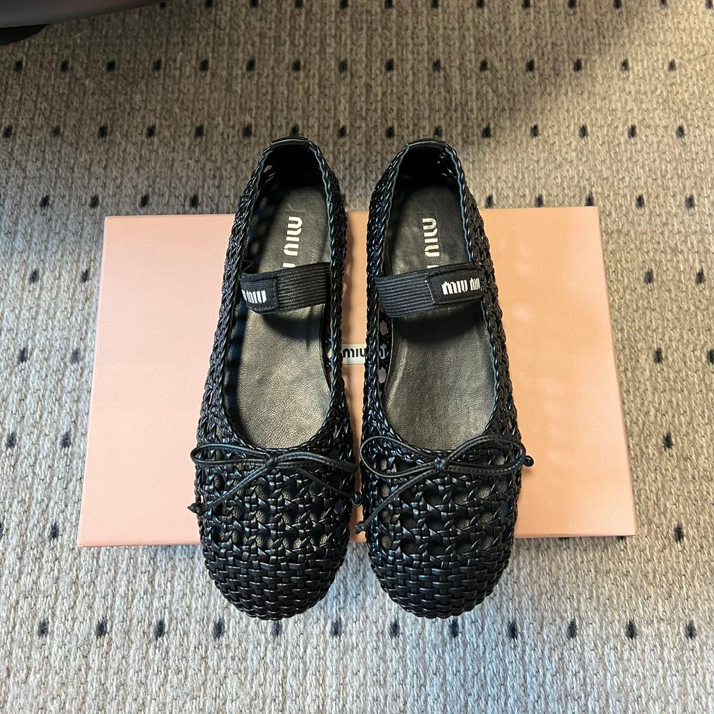 Балетки MIUMIU 26S з чорної сітчастої овчини