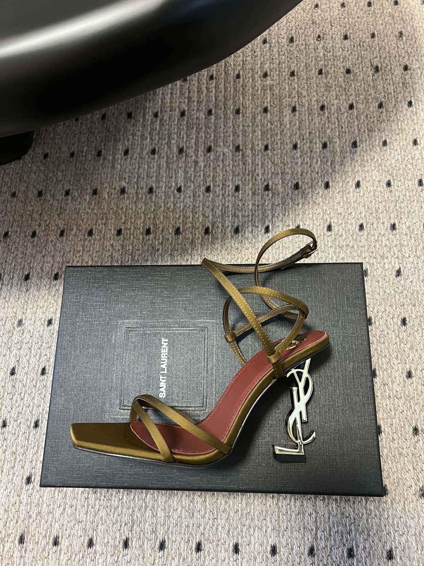 YSL HIGH HEEL SANDALS IN GOLD CALFSKIN - 35