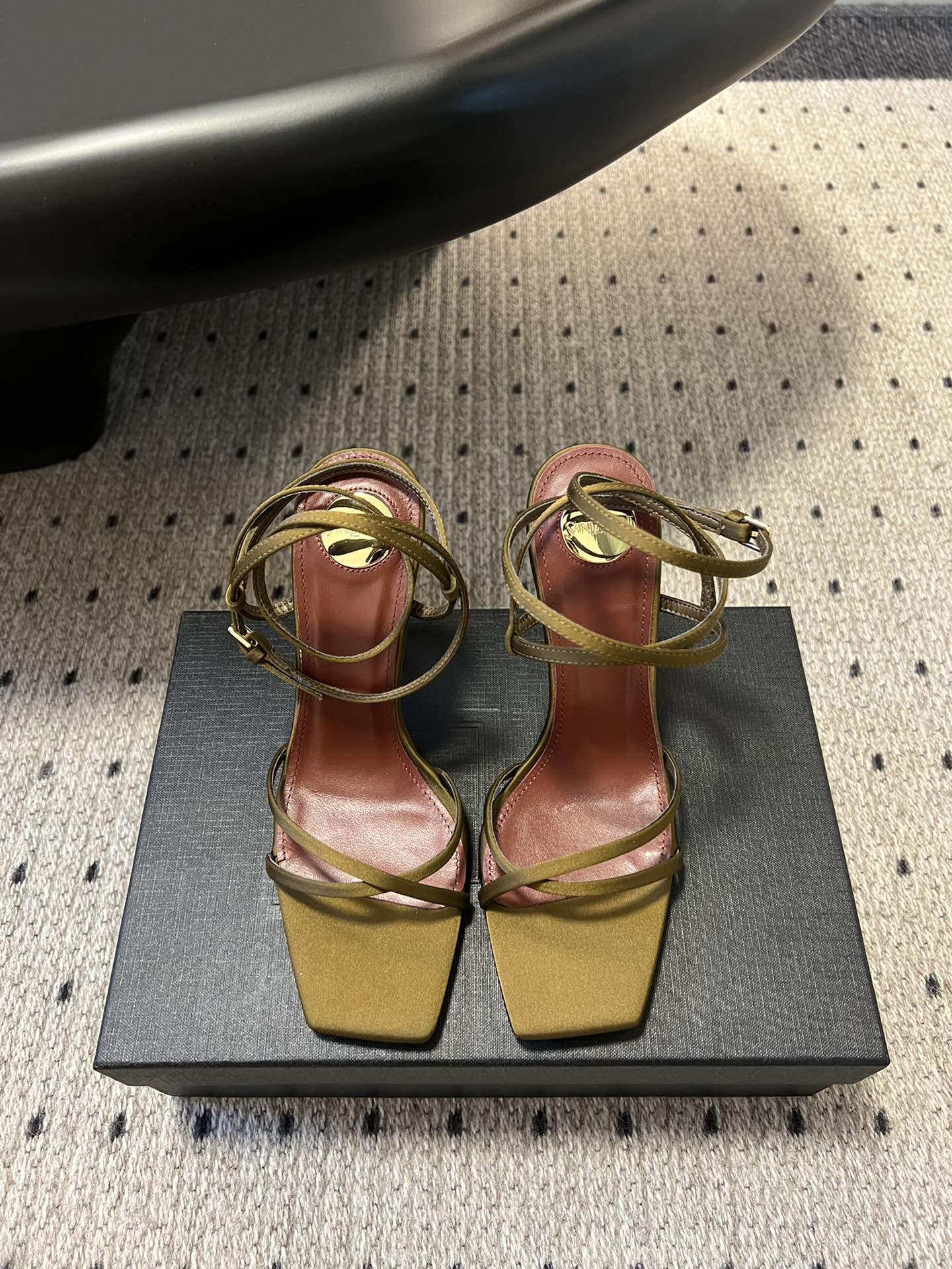 YSL HIGH HEEL SANDALS IN GOLD CALFSKIN - 35