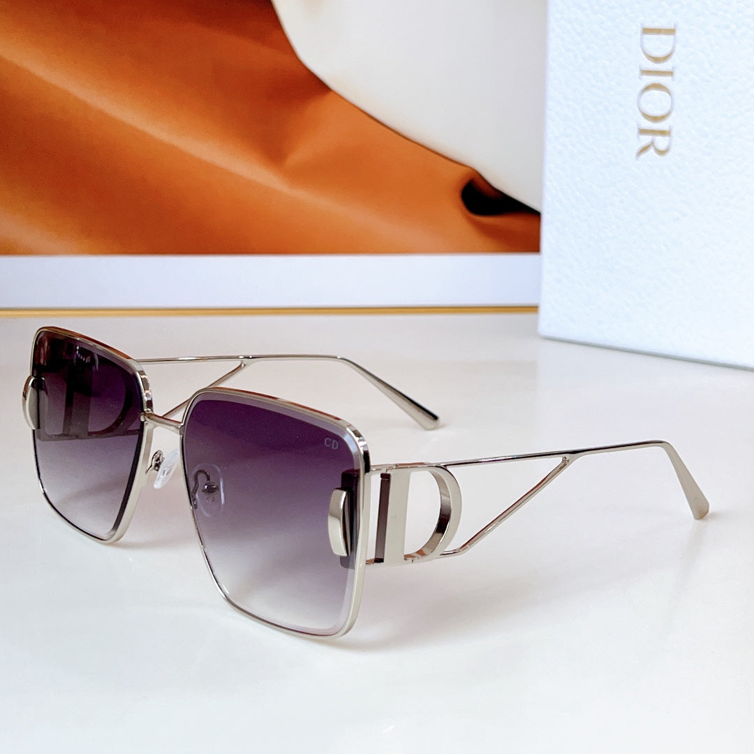 MONTAIGNE SQUARE SUNGLASS DSGTA42UCR IN METAL - Blue