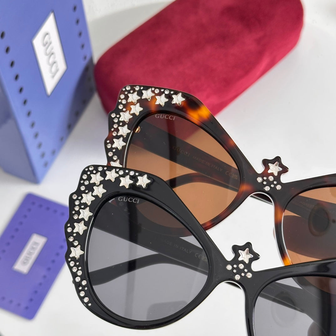 CRYSTAL STUDDED CAT-EYE FRAME SUNGLASSES GG1095S IN ACETATE - White/ pink