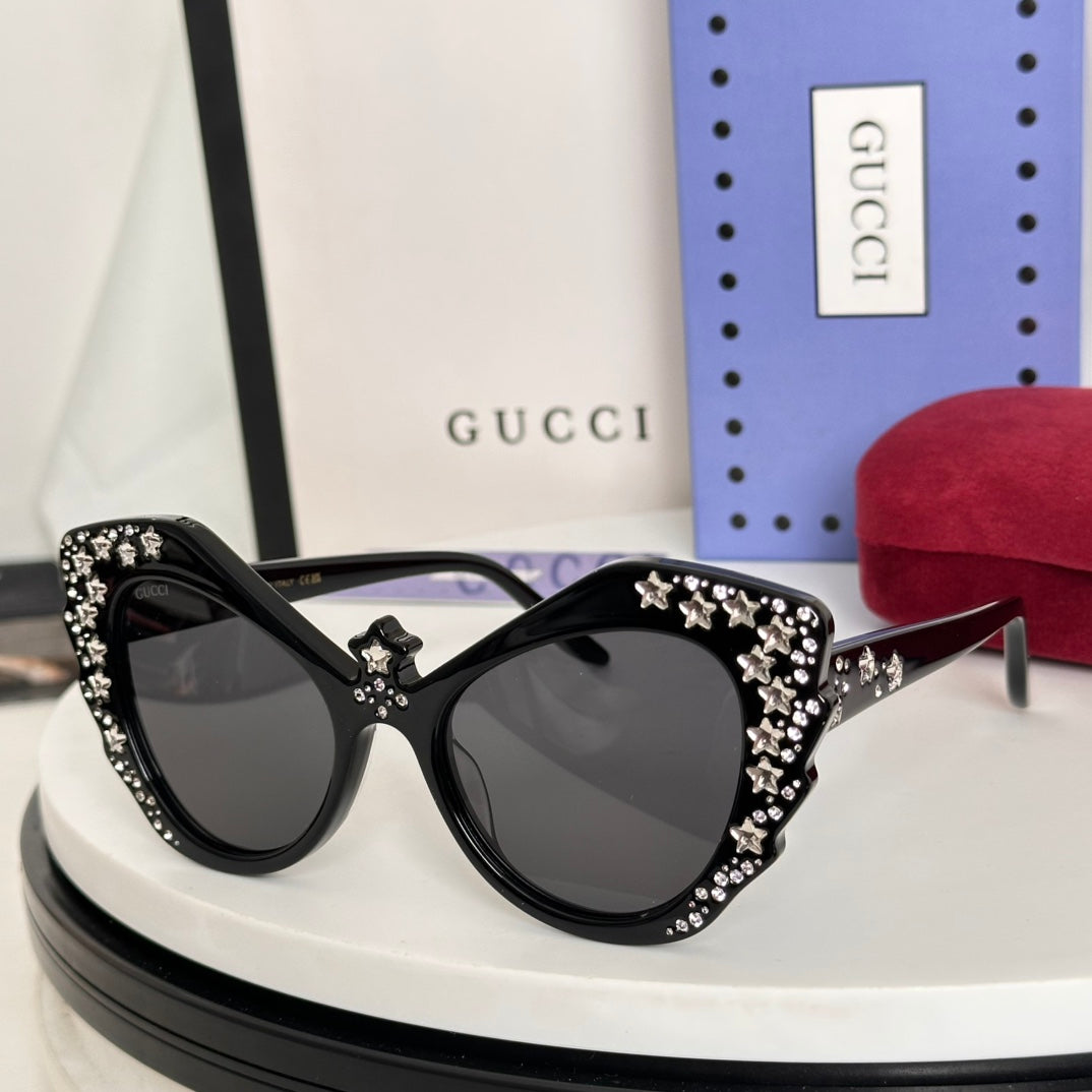 CRYSTAL STUDDED CAT-EYE FRAME SUNGLASSES GG1095S IN ACETATE - White/ pink