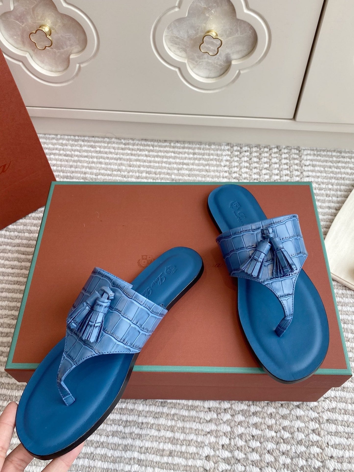 FLIP FLOPS IN BLUE LAMBSKIN SNAKE EMBOSSING - 35