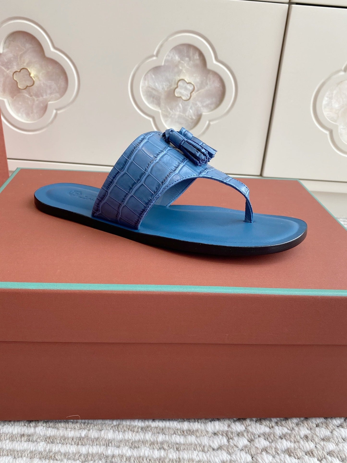FLIP FLOPS IN BLUE LAMBSKIN SNAKE EMBOSSING - 35