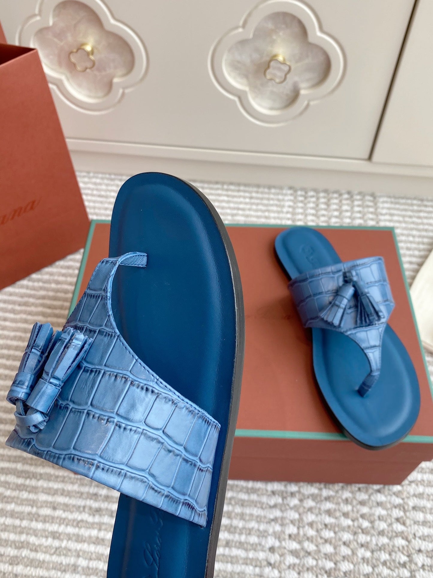 FLIP FLOPS IN BLUE LAMBSKIN SNAKE EMBOSSING - 35