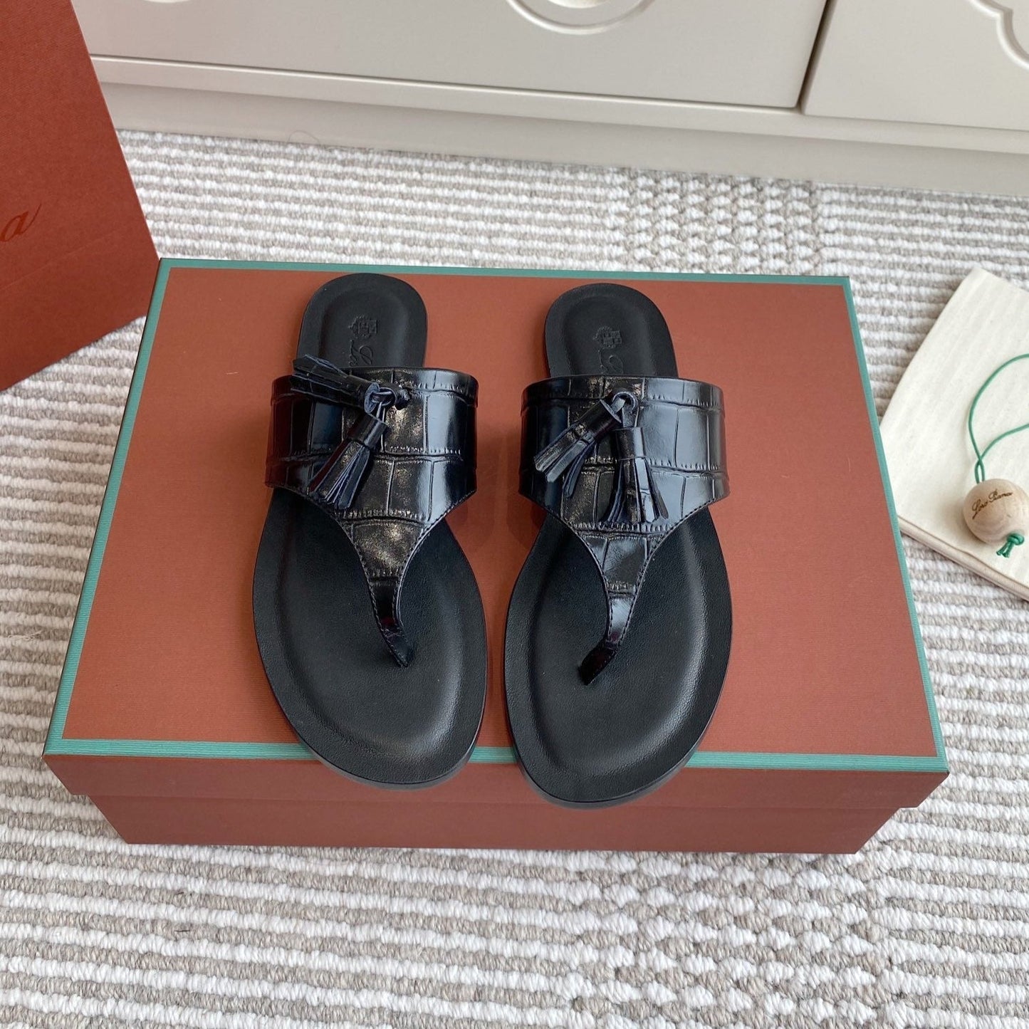 FLIP FLOPS IN BLACK LAMBSKIN SNAKE EMBOSSING - 35