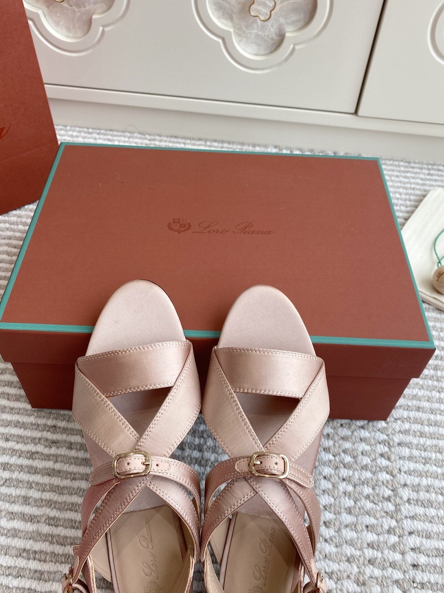 SANDALS IN LIGHT PINK SATIN - 35