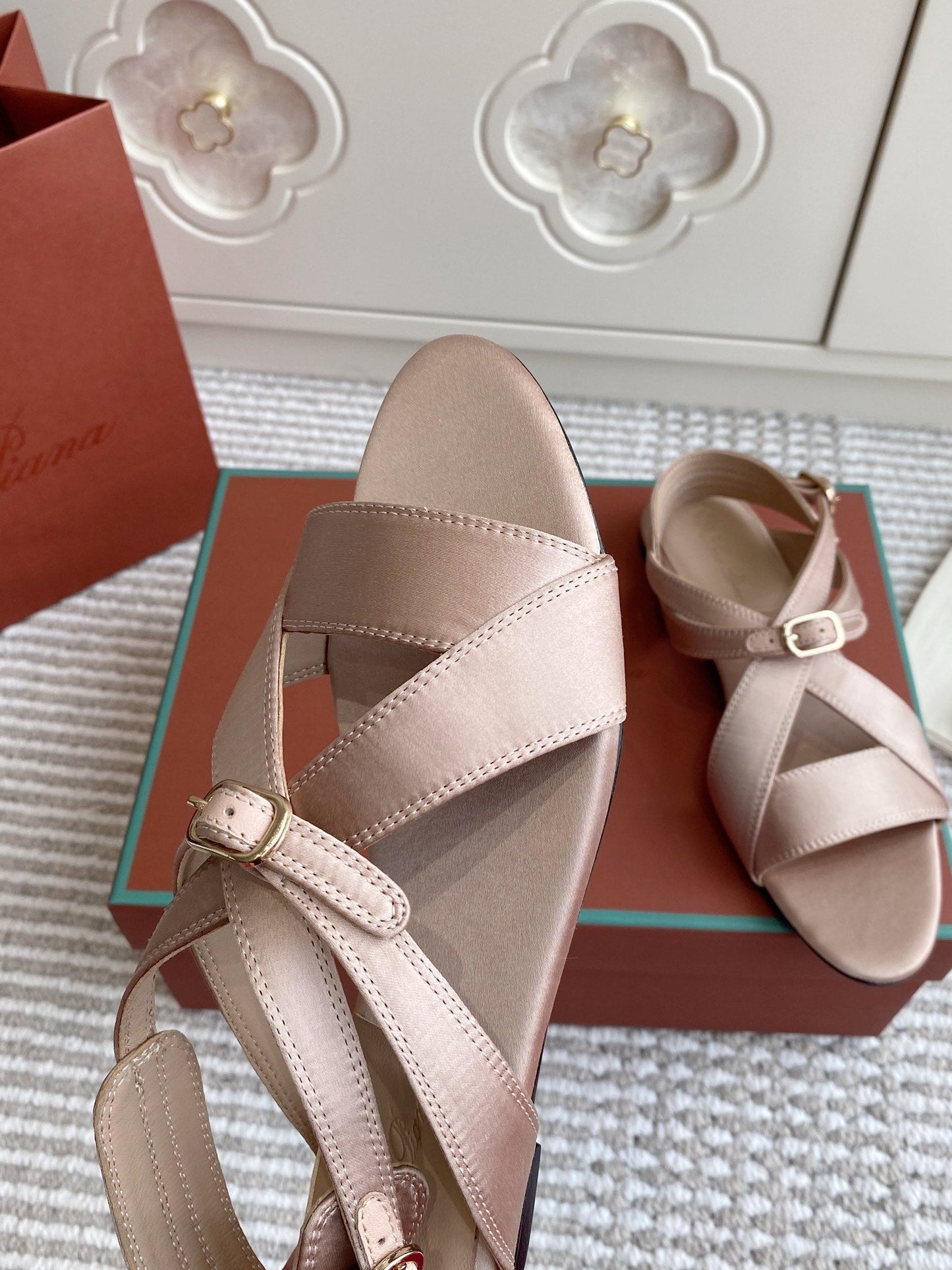 SANDALS IN LIGHT PINK SATIN - 35