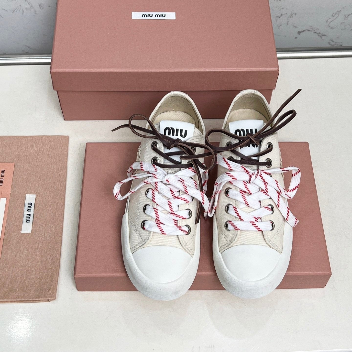 WASHED-DENIM SNEAKERS IN OFF WHITE CANVAS WITH BROWN AND STRIPED LACES - 35