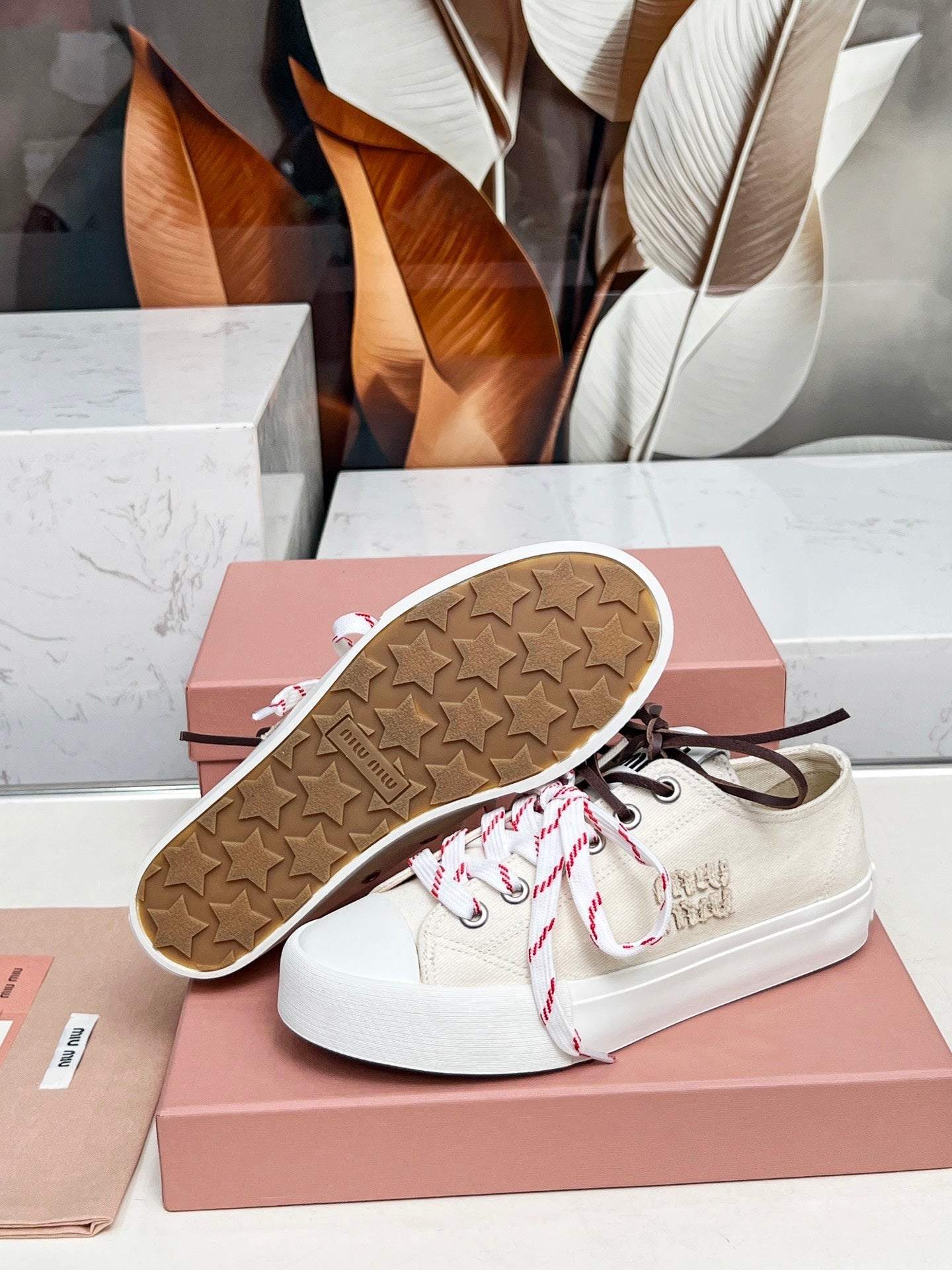 WASHED-DENIM SNEAKERS IN OFF WHITE CANVAS WITH BROWN AND STRIPED LACES - 35