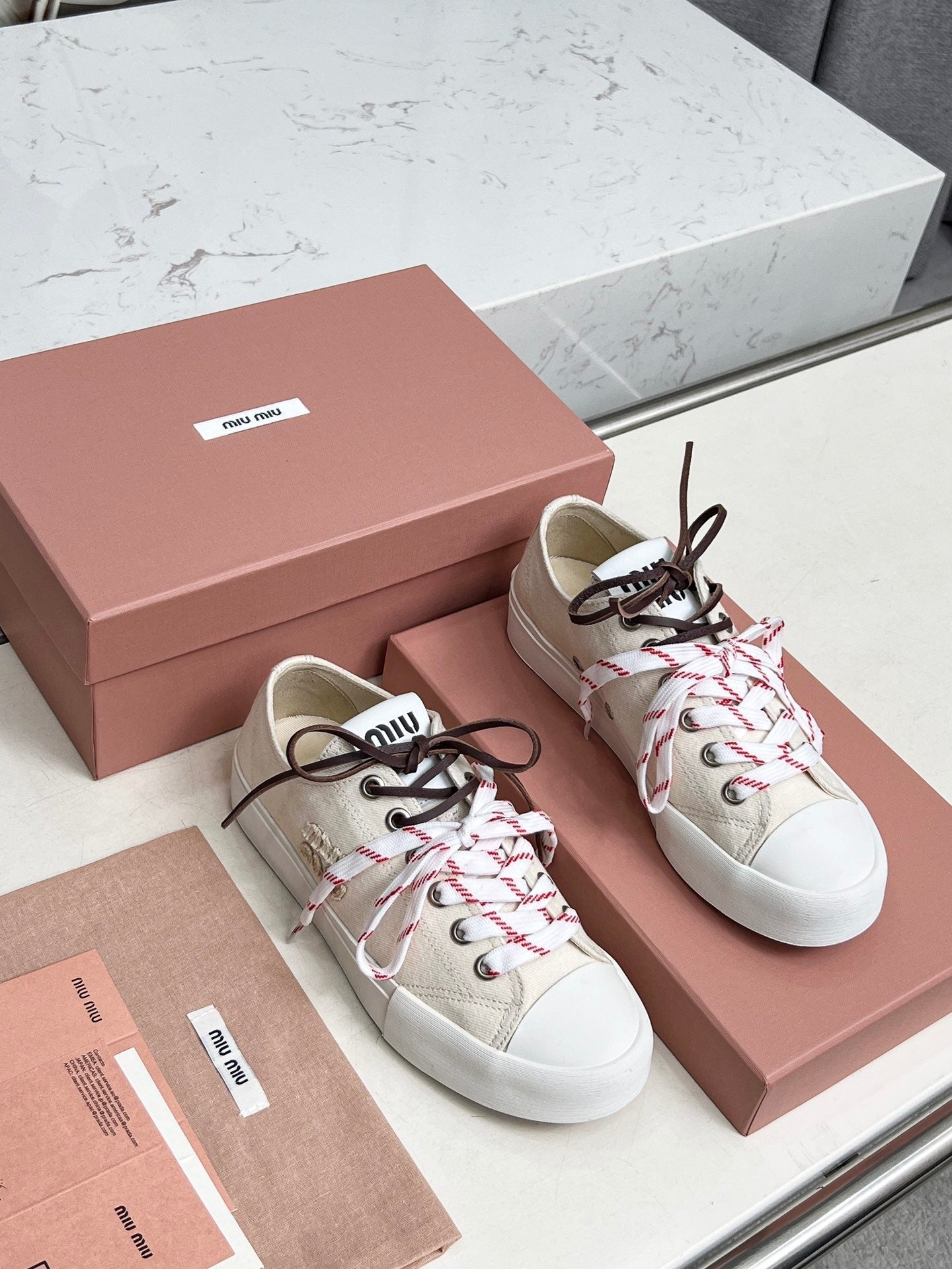 WASHED-DENIM SNEAKERS IN OFF WHITE CANVAS WITH BROWN AND STRIPED LACES - 35