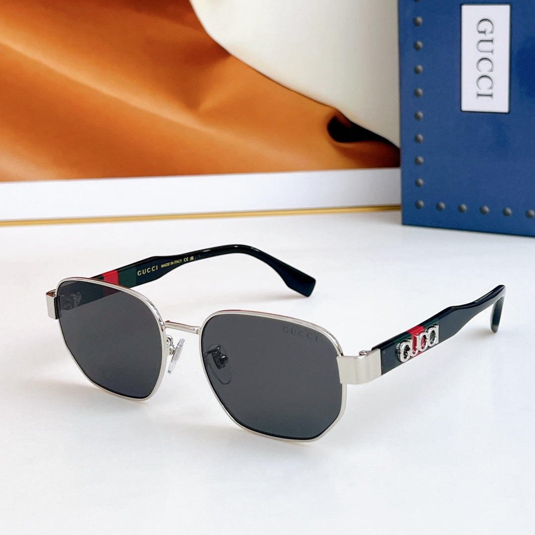 SQUARE FRAME SUNGLASSES GG1407 IN METAL EMBOSSED LOGO - Black/ purple