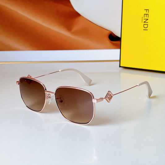 TRAVEL SQUARE FRAME SUNGLASSES FE50111F IN METAL - Light brown