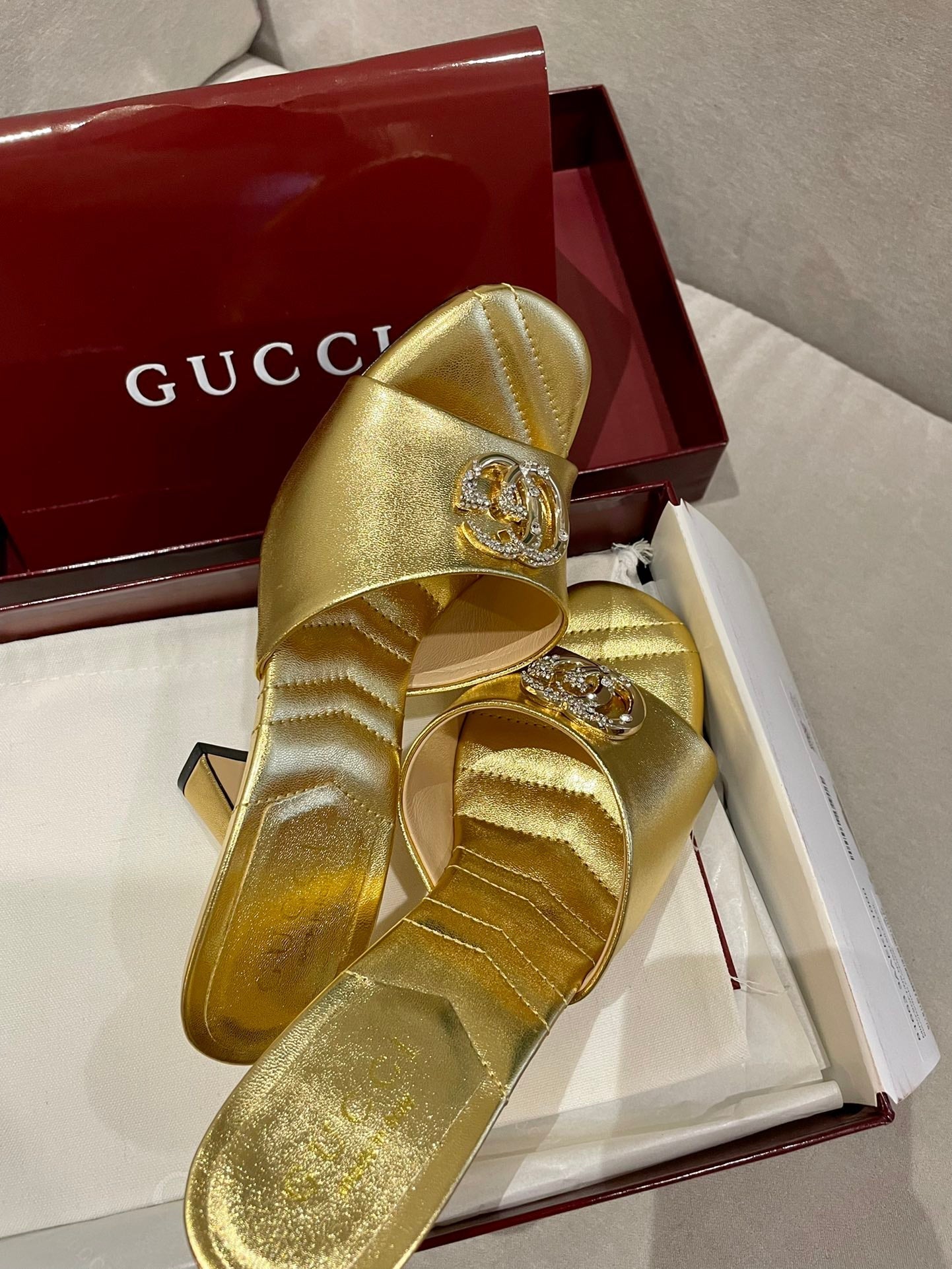 GG HIGH HEELS 70 IN SHINY GOLD LAMBSKIN GOLD HARDWARE WITH CRYSTALS - 35