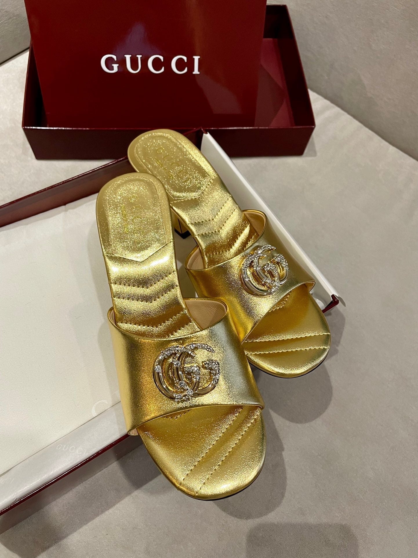 GG HIGH HEELS 70 IN SHINY GOLD LAMBSKIN GOLD HARDWARE WITH CRYSTALS - 35