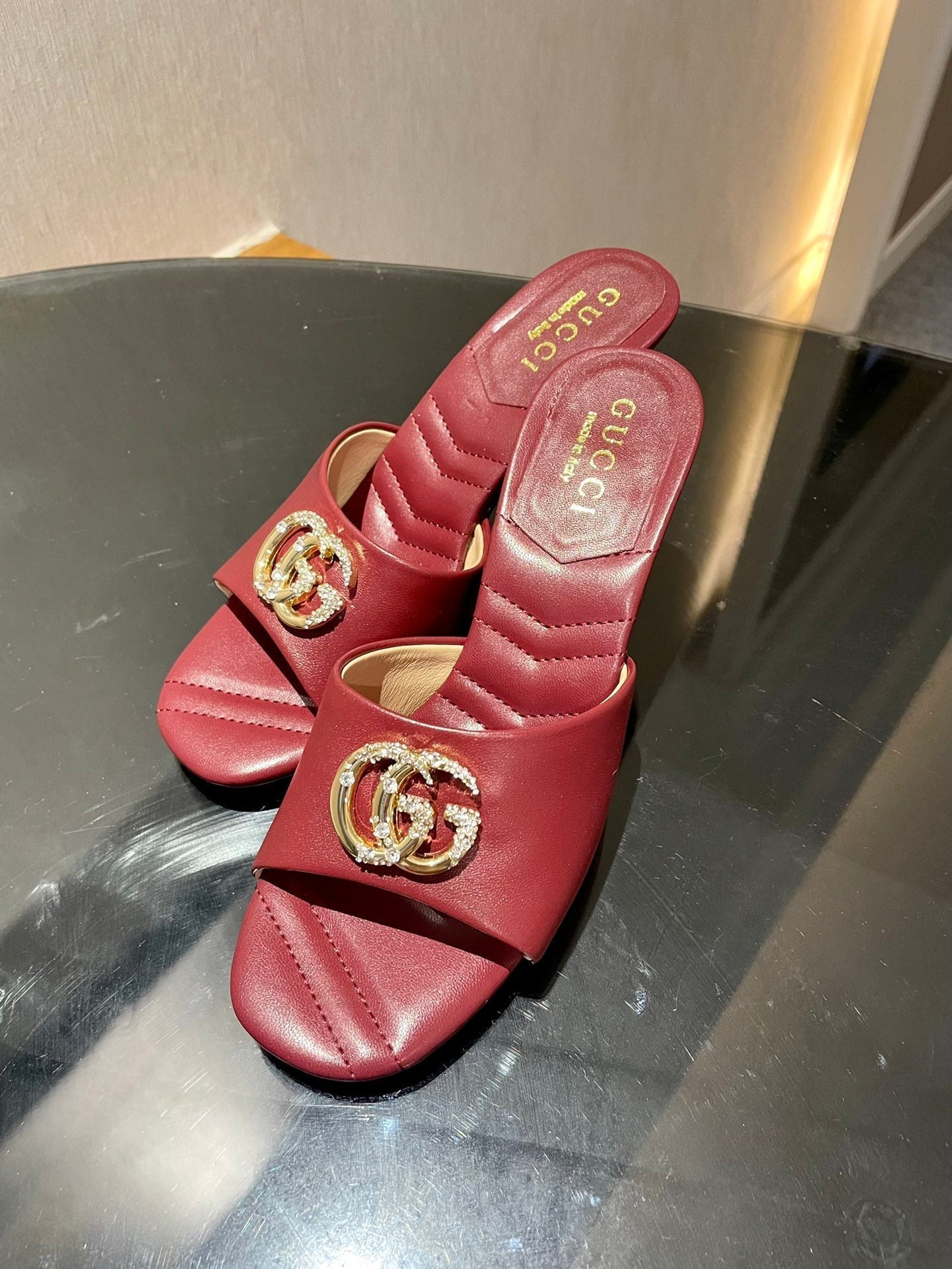 GG HIGH HEELS 70 IN RED LAMBSKIN GOLD HARDWARE WITH CRYSTALS - 35