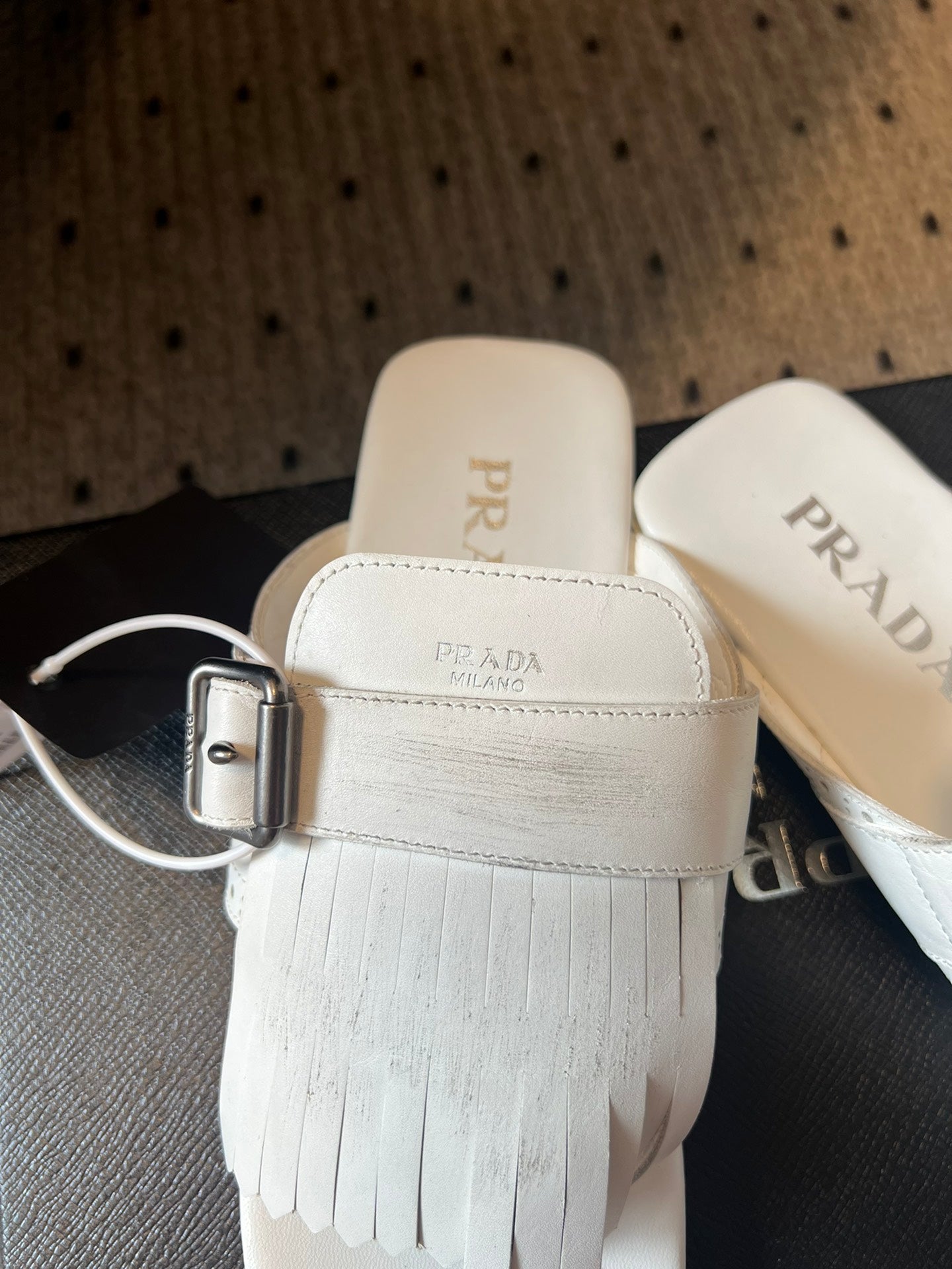PRADA 25S SHUFFLE LEATHER THONG SANDALS IN IVORY CALFSKIN - 35