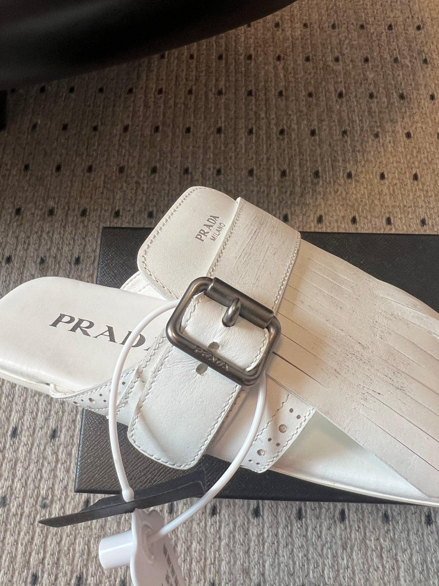 PRADA 25S SHUFFLE LEATHER THONG SANDALS IN IVORY CALFSKIN - 35