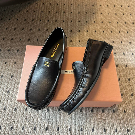 ЛОФЕРИ MIUMIU 26S З ЧОРНОЇ ТЕЛЯЧОЇ ШКІРИ