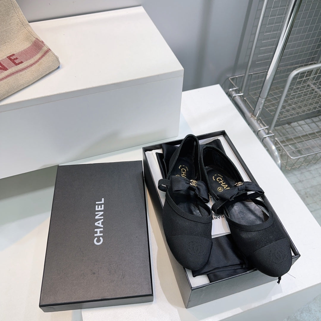 CHANEL FLAT MARY JANE SHOES 25S IN BLACK MESH FABRIC EMBOSSED LOGO WITH BOW - 35