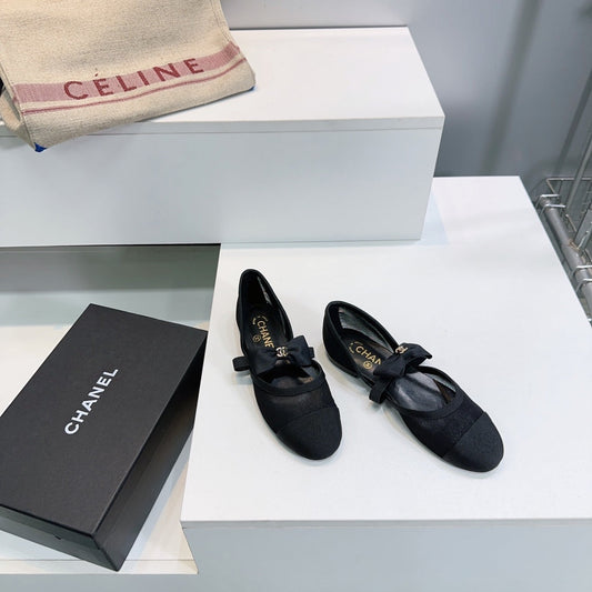 БАЛЕТКИ CHANEL MARY JANE 25S ІЗ ЧОРНОЇ СІТЧАСТОЇ ТКАНИНИ З ТИСНЕНИМ ЛОГОТИПОМ ТА БАНТОМ – 35