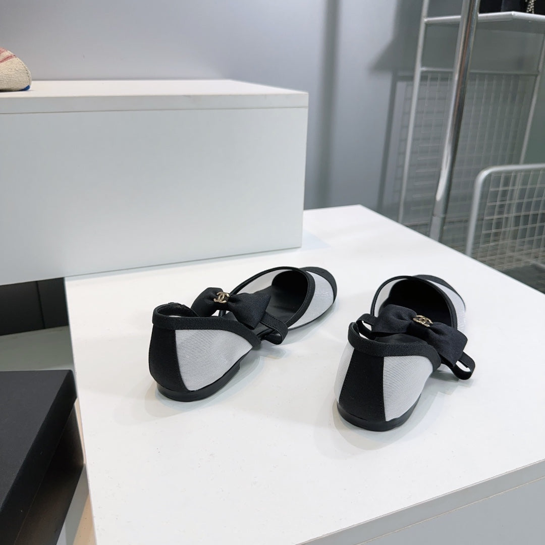 CHANEL FLAT MARY JANE SHOES 25S IN WHITE MIX BLACK MESH FABRIC EMBOSSED LOGO WITH BOW - 35