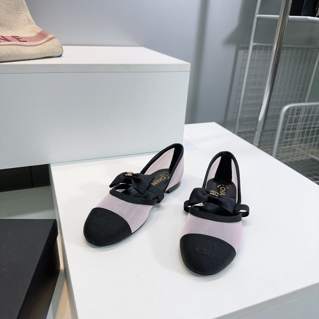 CHANEL FLAT MARY JANE SHOES 25S IN LIGHT PURPLE MIX BLACK MESH FABRIC EMBOSSED LOGO WITH BOW - 35